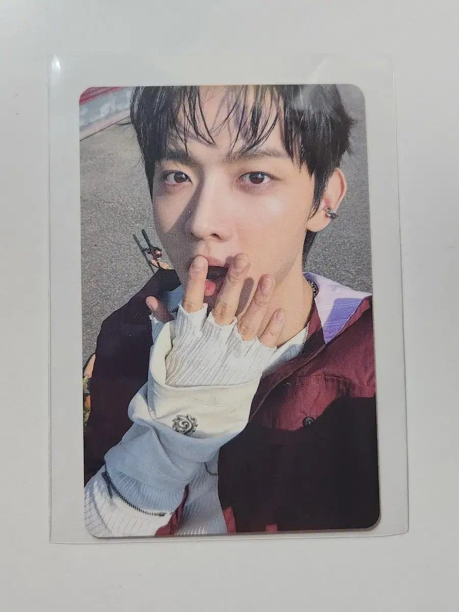 https://media.bunjang.co.kr/product/419844052_1_1784015312_w{res}.jpg